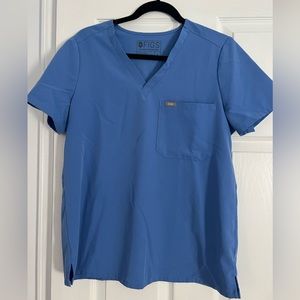 Figs Womens Catarina one pocket scrub top size medium in ceil blue.